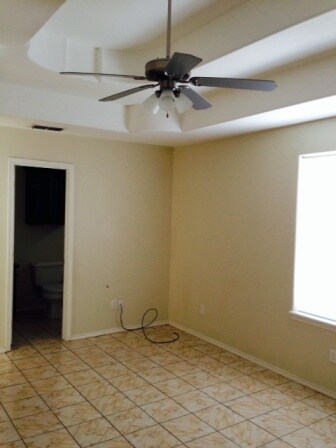 Building Photo - 716 DFW Dr