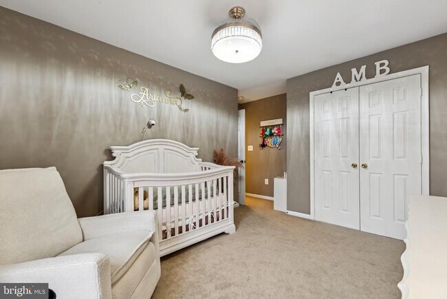 Building Photo - 14 Willow Glen Ct