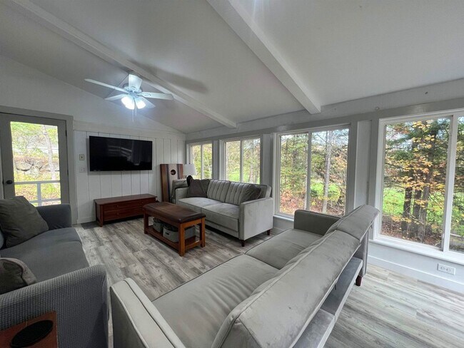 Building Photo - 112 Greensward Dr