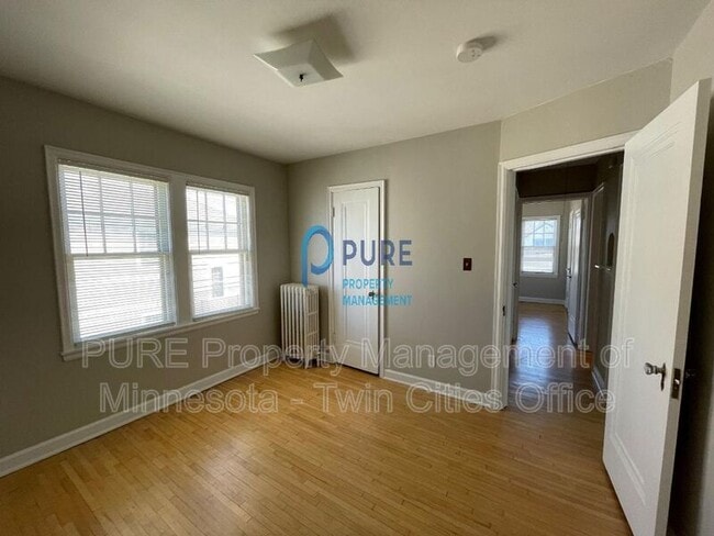 Building Photo - 4729 Chicago Ave