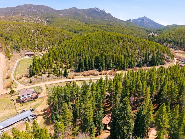 Building Photo - 2299 S Beaver Creek Rd
