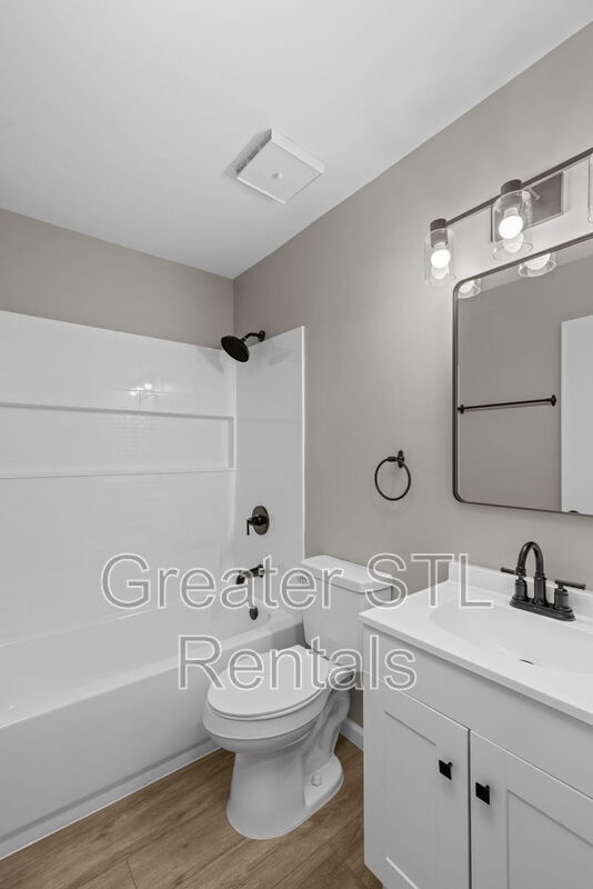 Building Photo - 702 Boca Chica Dr