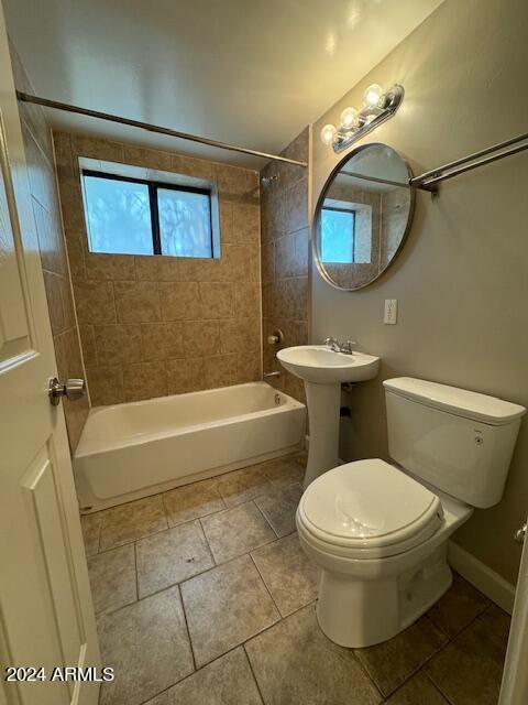 Building Photo - 310 W Earll Dr