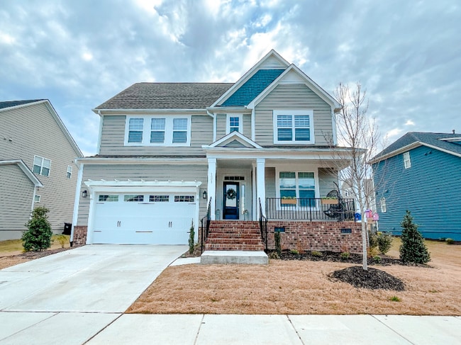 Building Photo - 121 Sweet Briar Ln