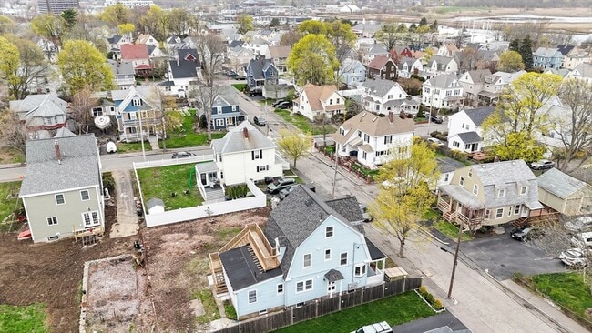 Building Photo - 31 Graham St