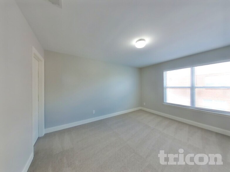 Building Photo - 1004 Abberley Cir