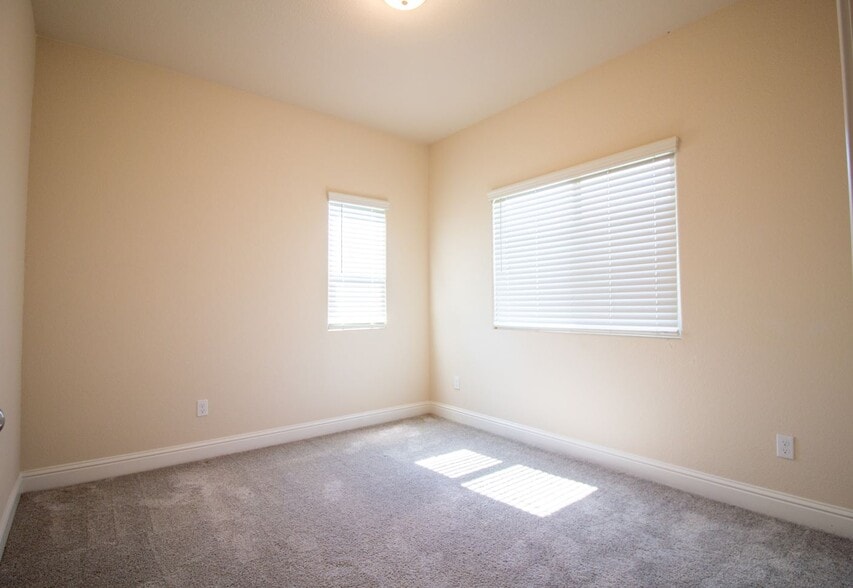 Building Photo - 4419 Kerr Ct