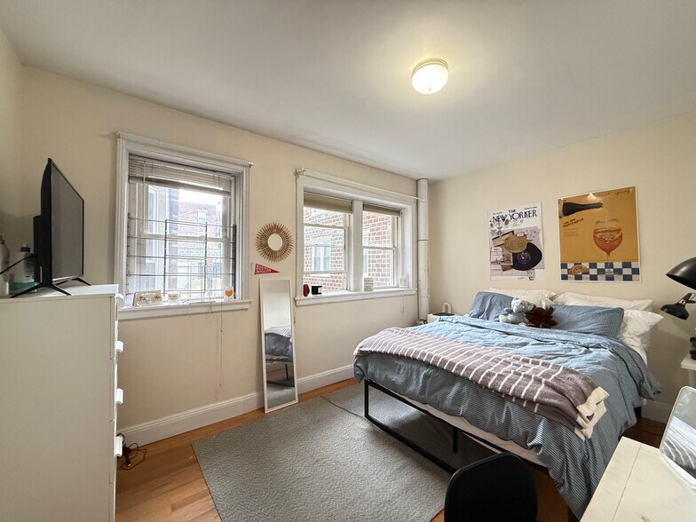 Building Photo - 62 Egmont St