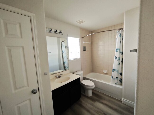 Building Photo - 2306 Waterford Park St