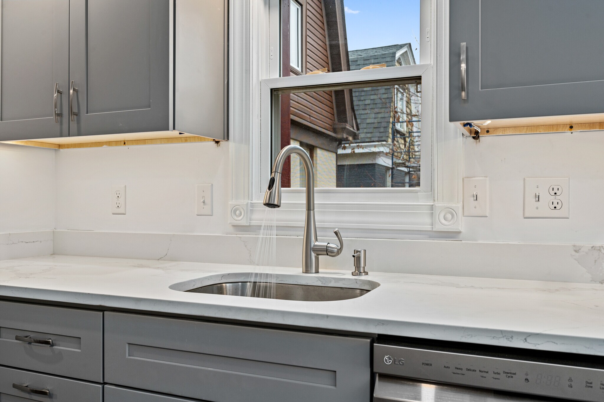 Building Photo - 316 Laurel St