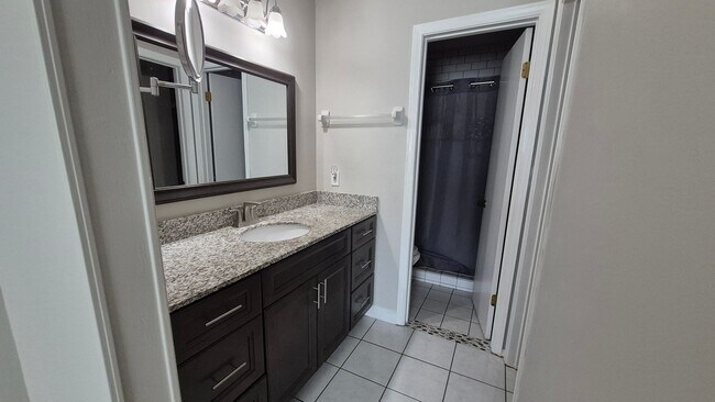 Building Photo - 2370 Shoal Creek Dr