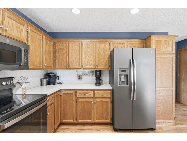 Building Photo - 4133 Sunset Trail N