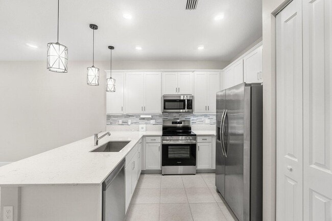 Building Photo - 13652 Night Sky Pl