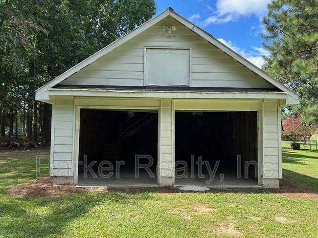 Building Photo - 1907 Simpkins Rd