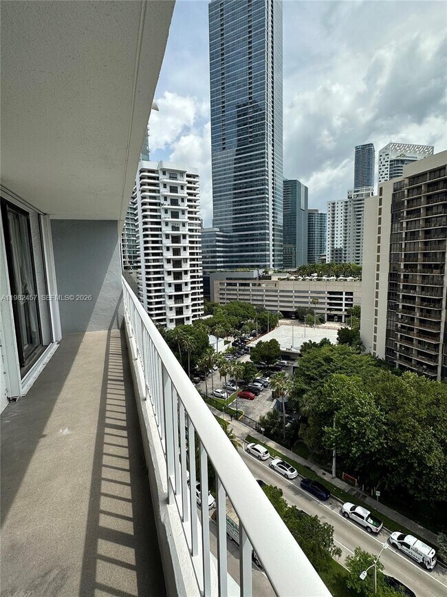 Building Photo - 200 SE 15th Rd