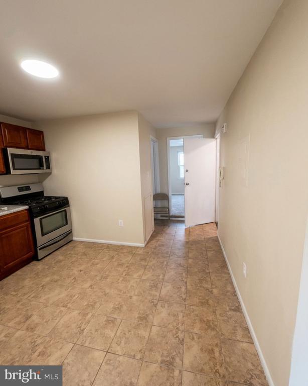 Building Photo - 1438 Snyder Ave