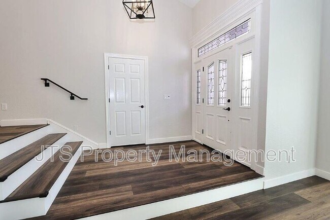 Building Photo - 2696 Prestwick Dr