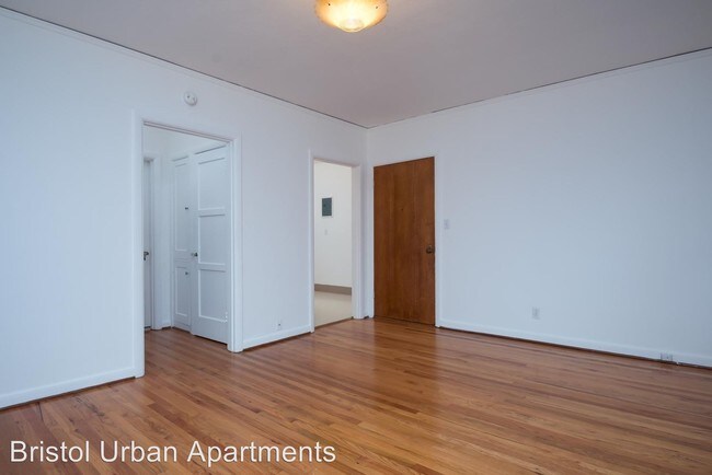 Building Photo - 5520 NE Sandycrest Terrace