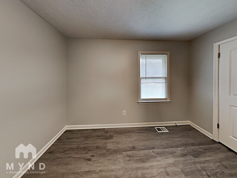 Building Photo - 100 Clifton Dr