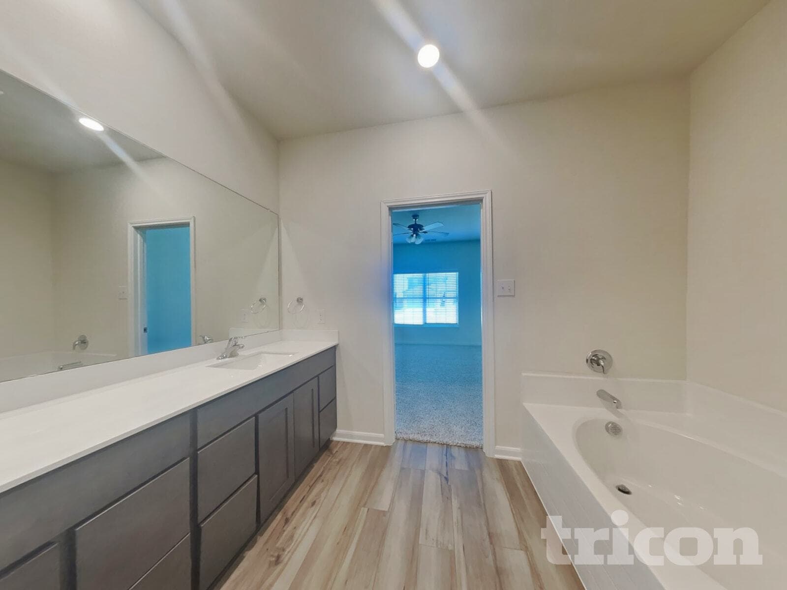 Building Photo - 1917 Belmont Dr