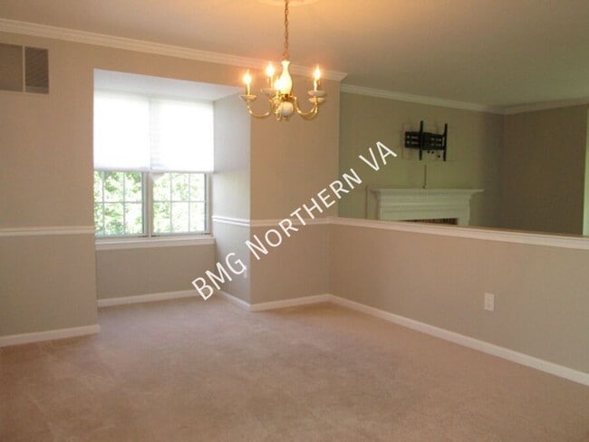 Building Photo - 21108 Twinridge Square