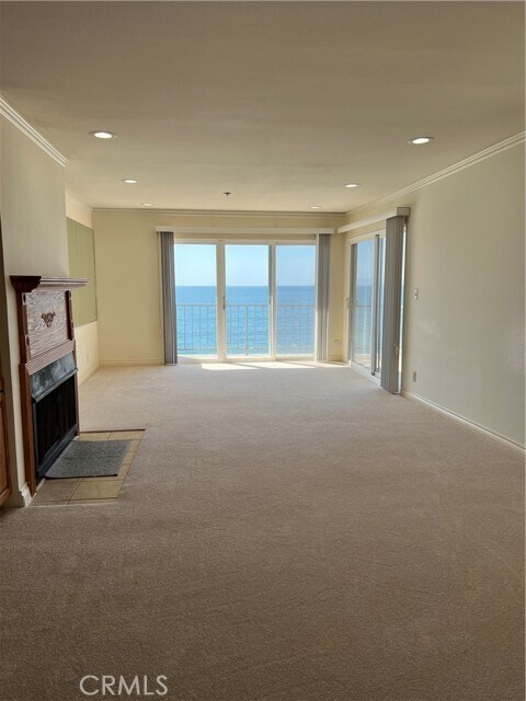 Building Photo - 535 Esplanade