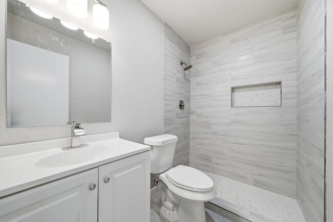 Building Photo - 7530 Millbrae Ln