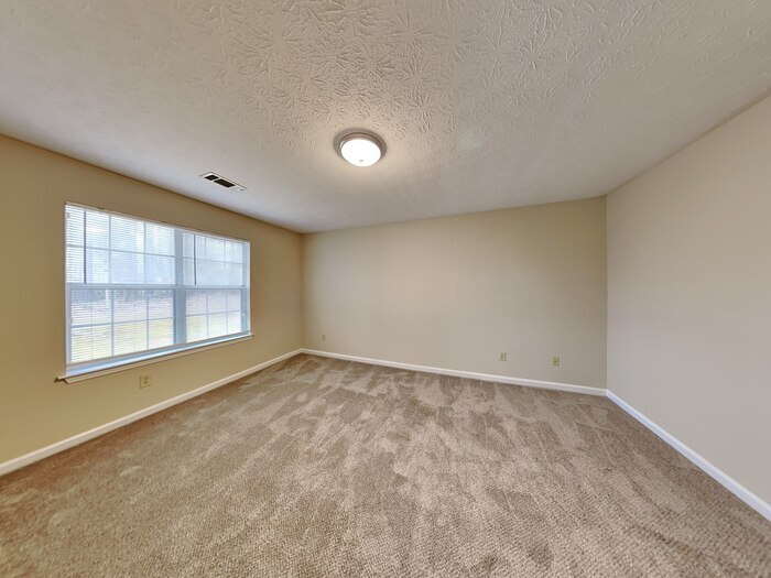 Building Photo - 411 Fieldgreen Dr