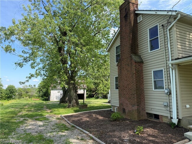 Building Photo - 145 State Rd