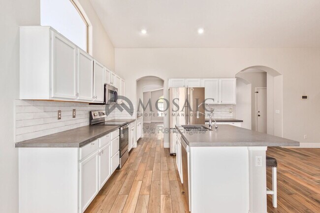 Building Photo - 3381 E Flamingo Ct