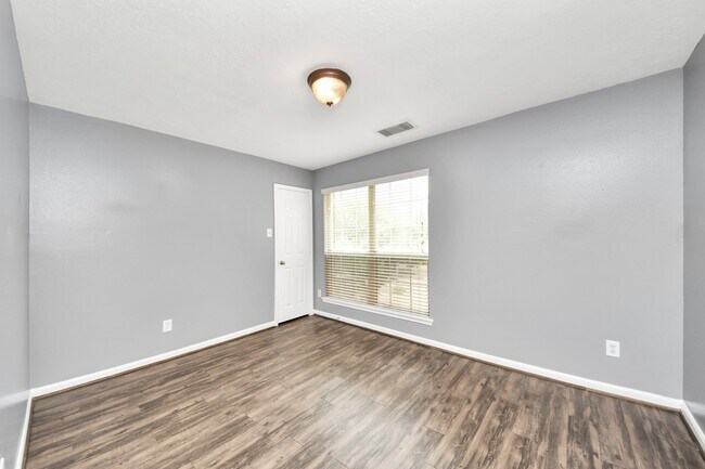 Building Photo - 19215 Terra Forest Ct