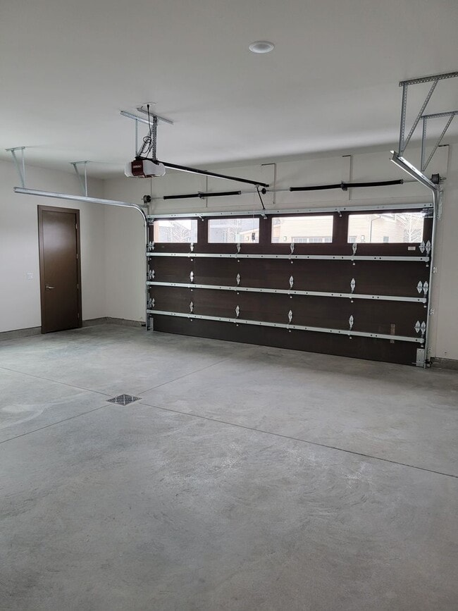 Building Photo - 3 Bed 2.5 bath house in Black Bull