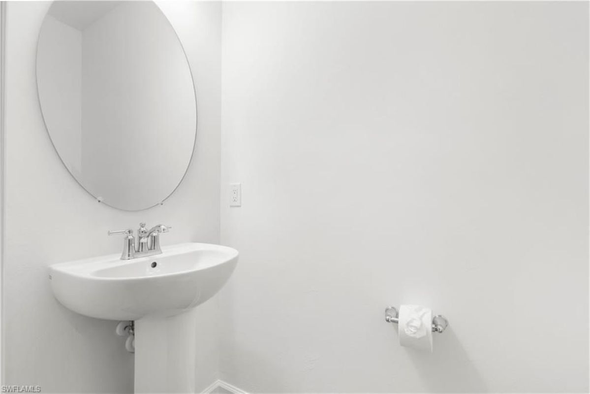 downstairs bathroom - 27865 Solis Grande Dr