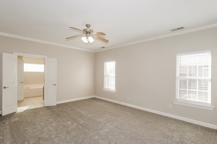 Building Photo - 1655 Kings Pond Cove
