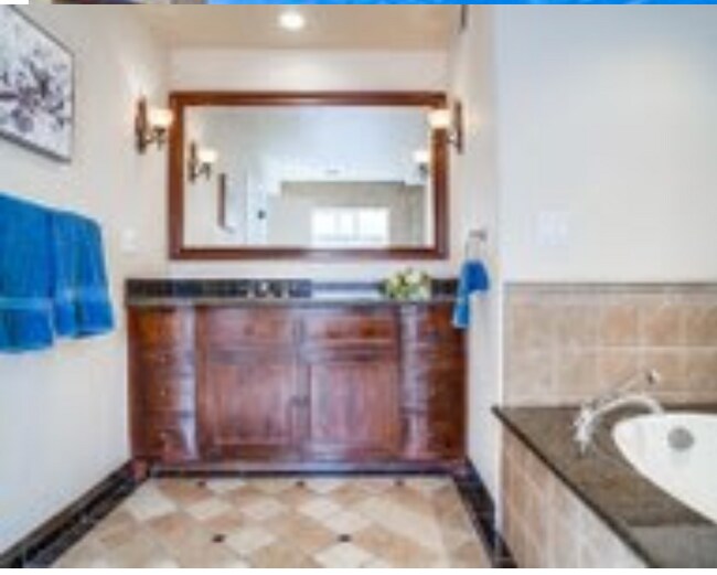 master bath - 2475 Silverstrand Ave