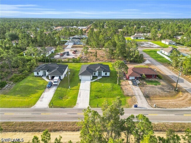 Building Photo - 3175 Sunshine Blvd N