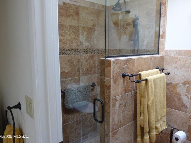 Building Photo - 5110 N Placita Del Lazo