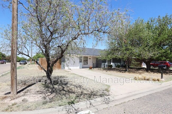 Building Photo - 2601 17th Ave