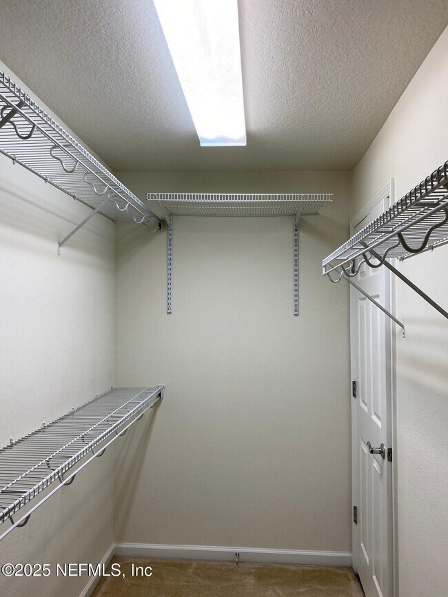 Building Photo - 4204 Crownwood Dr