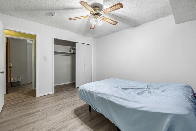 Building Photo - 2380 Middleton Ct