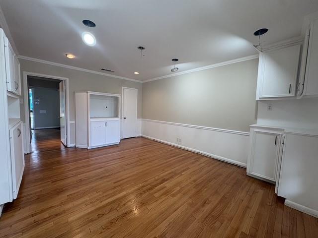 Building Photo - 7525 Wentwood Dr