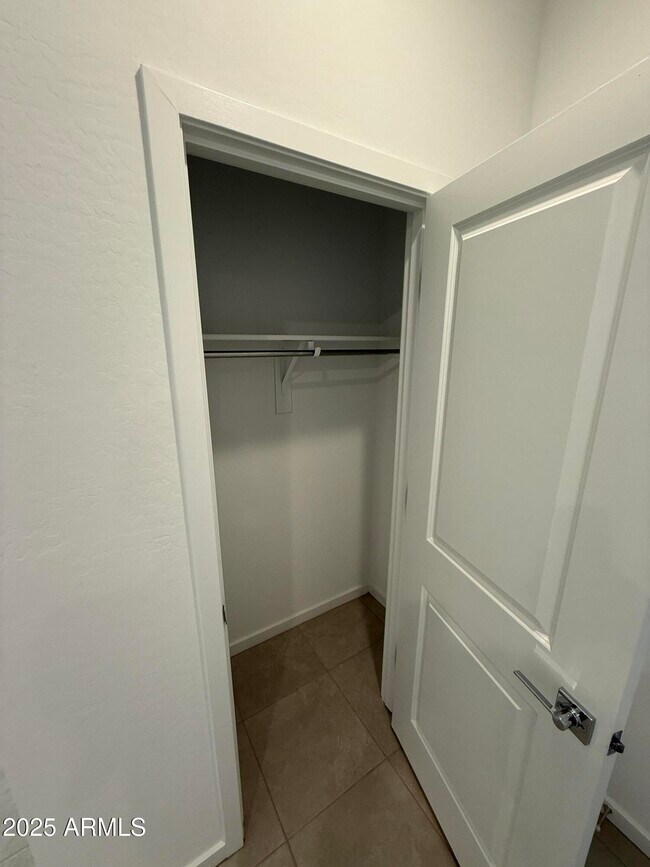 Building Photo - 7433 E Cozy Cottage Ln