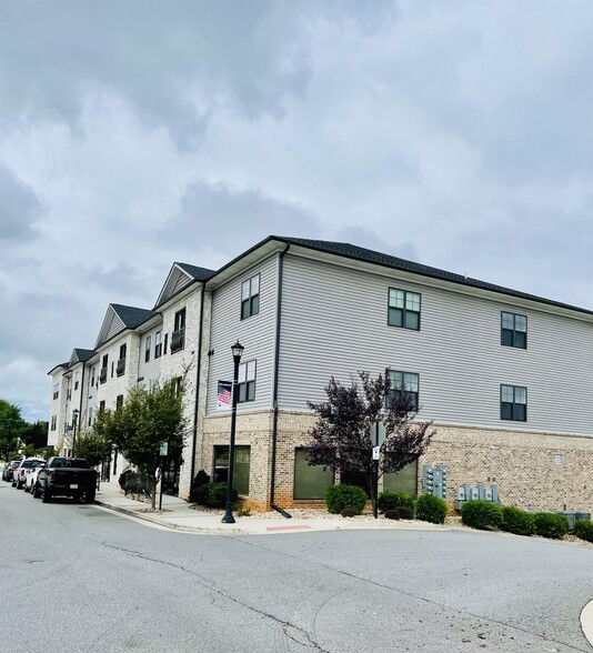 Building Photo - Cornerstone Lofts