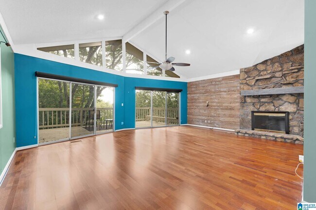 Building Photo - 373 Laredo Dr