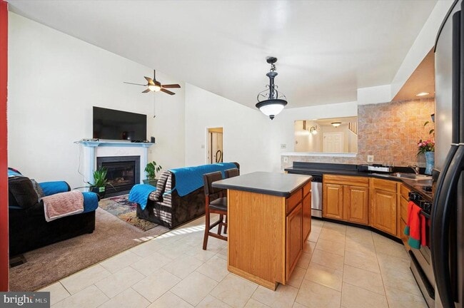 Building Photo - 32 Victory Way