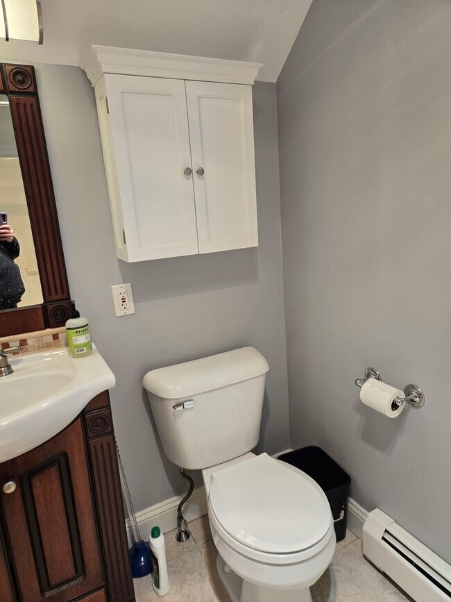 Building Photo - 5 Hillside Ave