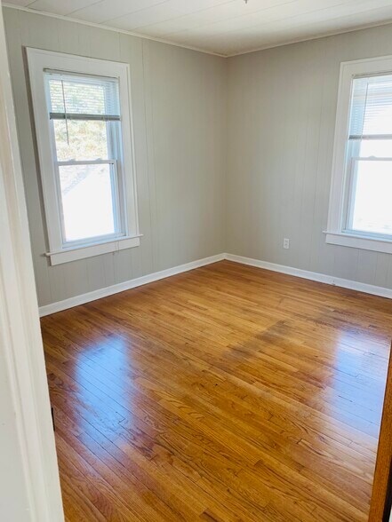 Building Photo - 1443 Fremont Ave NW