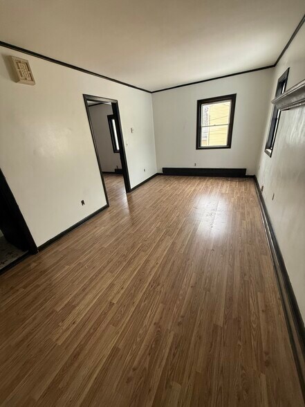 Building Photo - 93 Main St