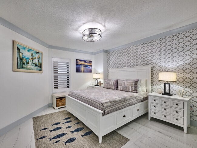 Building Photo - 5051 N Hwy A1A