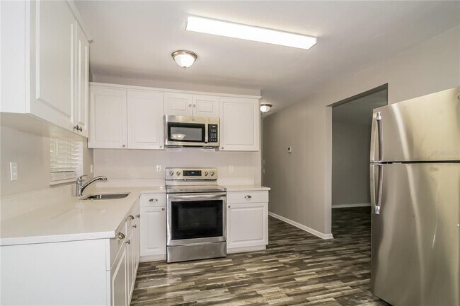 Building Photo - 52 Community Dr